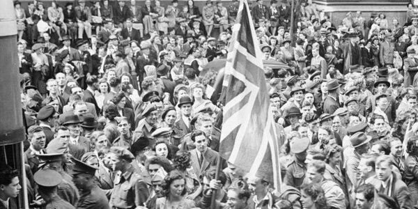 VE Day crowd