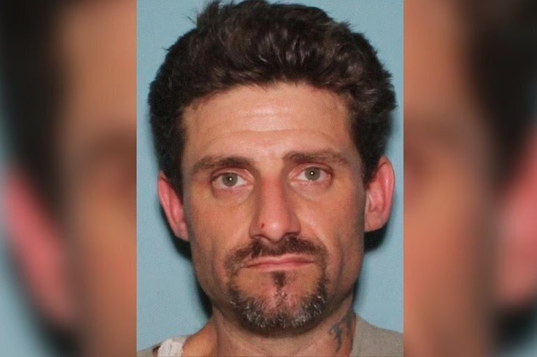 Arizona Woman Shoots a Registered Sex Offender Who Tried To Climb In Through Her Window