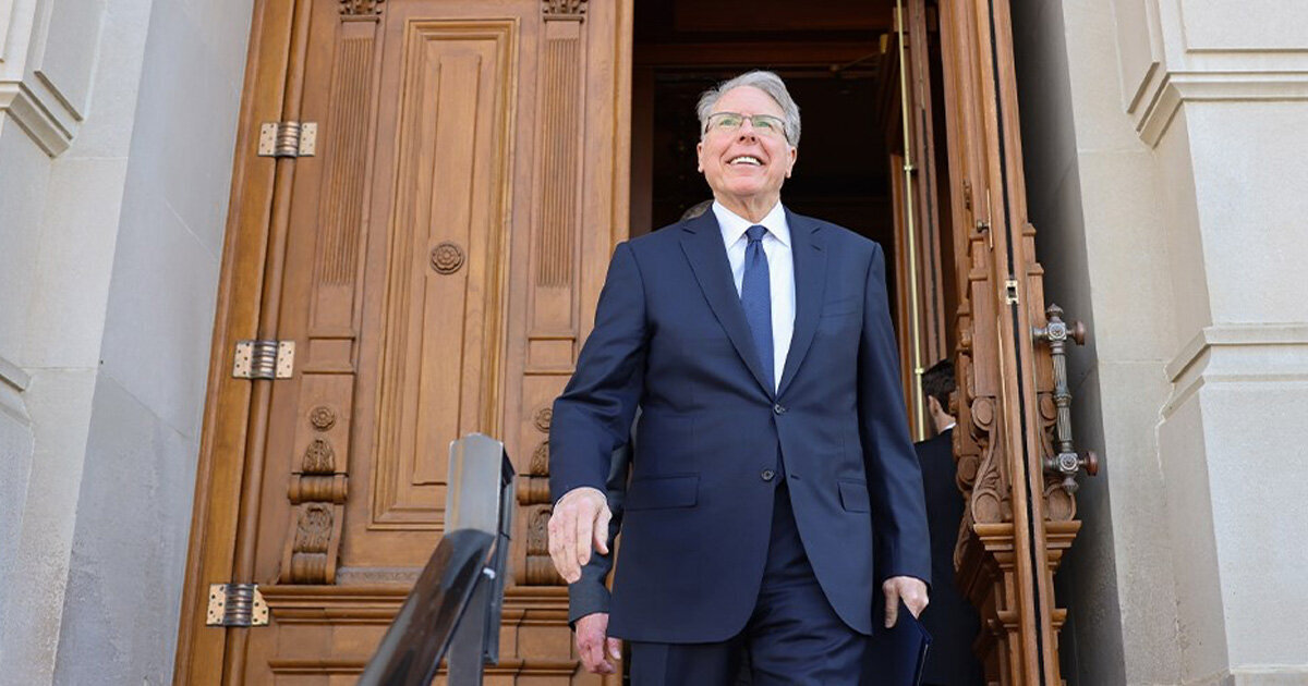 NRA EVP Wayne LaPierre Announces Resignation from NRA