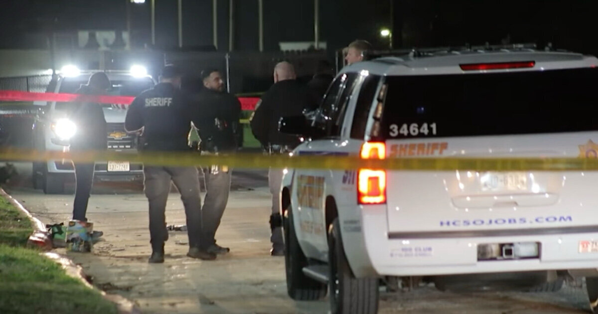 Armed with AR-15, Man Sleeping in Truck After Argument Fatally Shoots Attempted Burglar