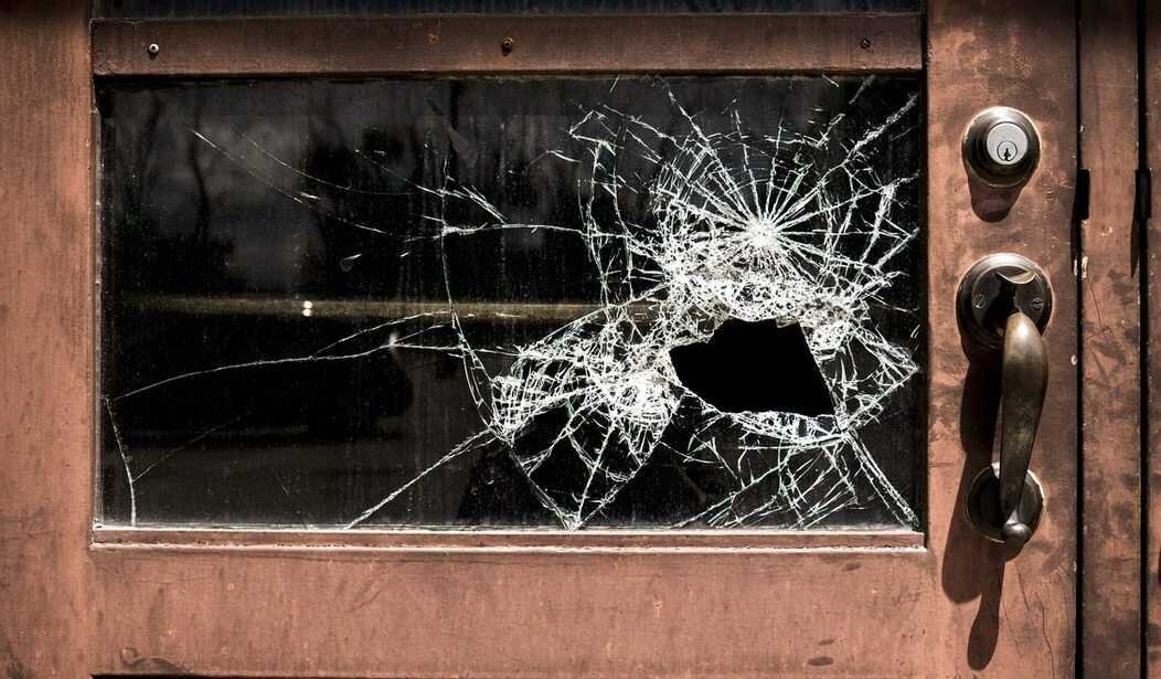 Sheriff Says 'They Have a Right to Protect Their Home' After Texas Teen Shoots Burglary Suspect