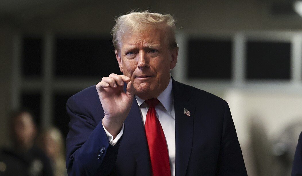 Trump: Bodega Clerk Who Stabbed Ex-Con in Self-Defense Should Have Had Gun