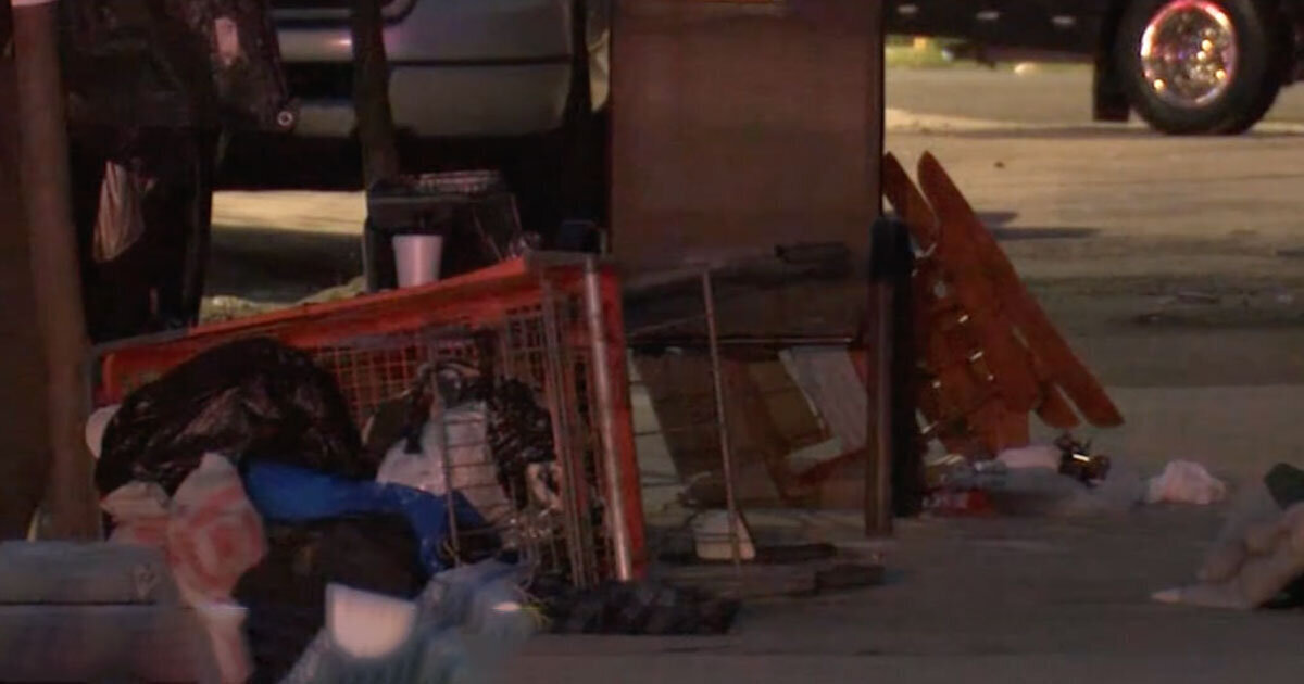 Homeless Man Armed with Gun Defends Against Robber with BB Gun in Philadelphia