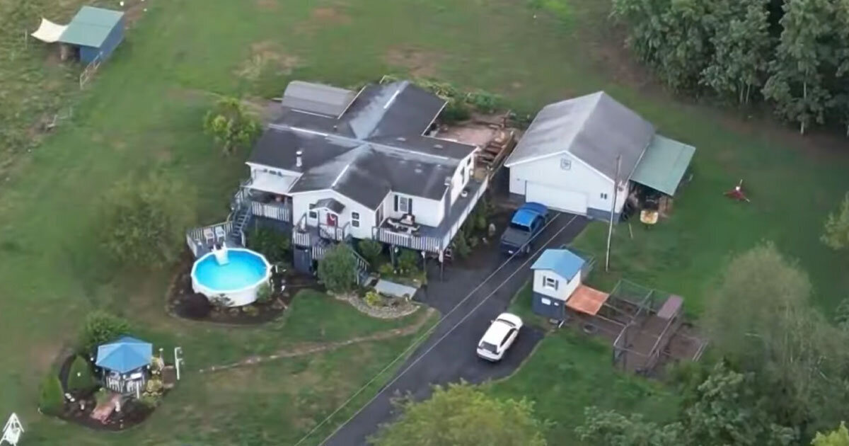 Homeowner Shoots Intruder Twice in the Face During Late-Night Robbery Attempt