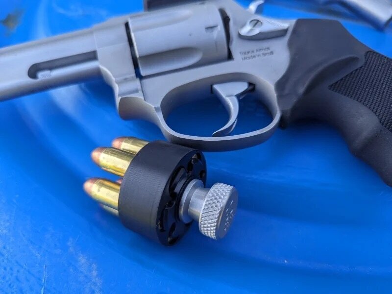 Push vs Twist Revolver Speed Loaders: Is One Design Better?