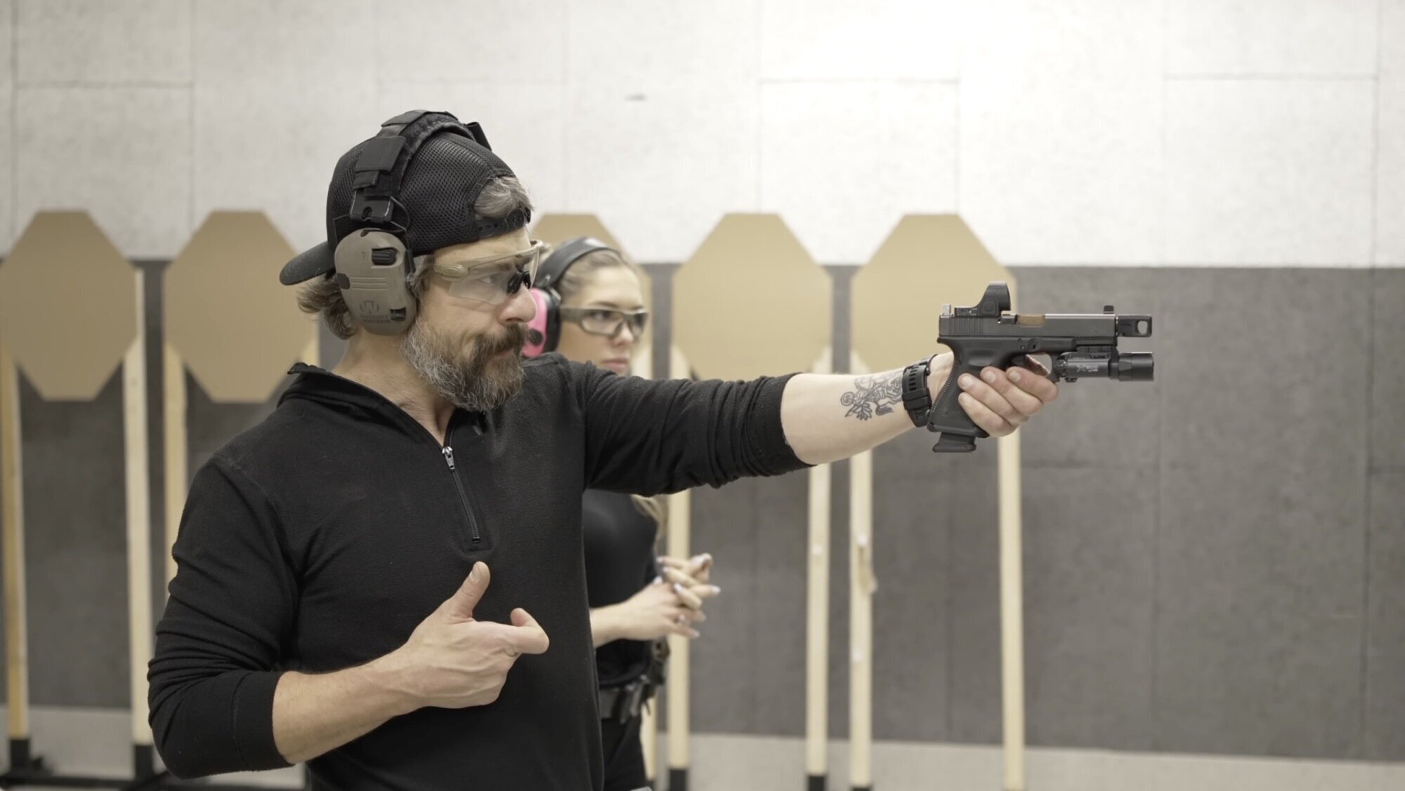 A Green Beret Shows You How to Shoot a Pistol…in 8 Minutes