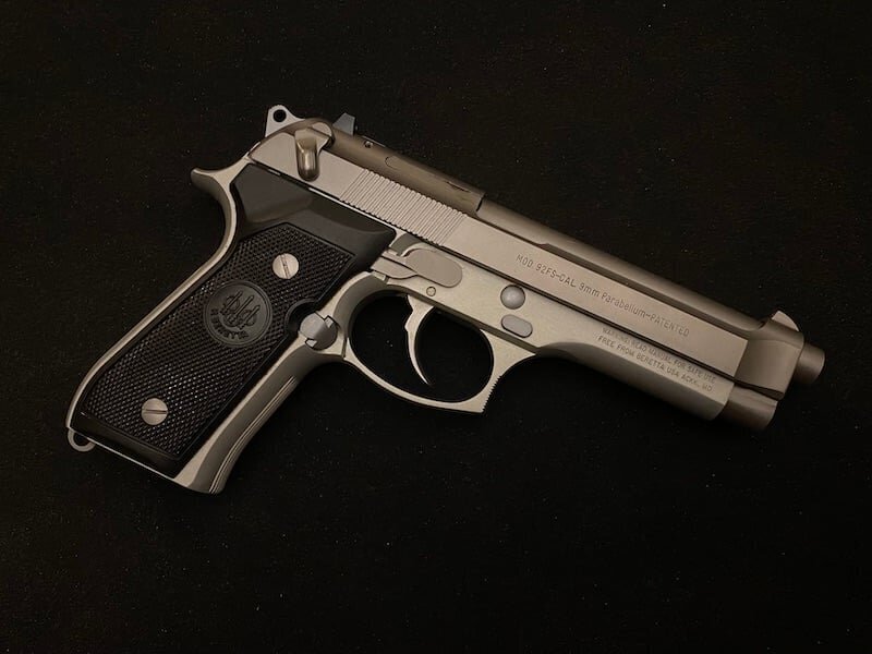 Beretta 92FS vs. Sig P226: Old School Metal
