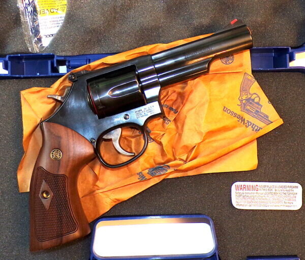 Smith & Wesson Model 19 Classic “Combat Magnum” | Review